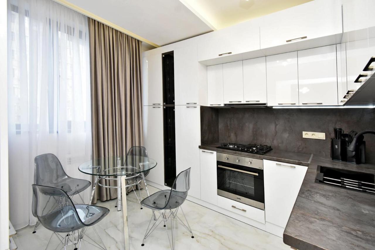 Apart House In Centr Koghbaci Strit Erévan Extérieur photo